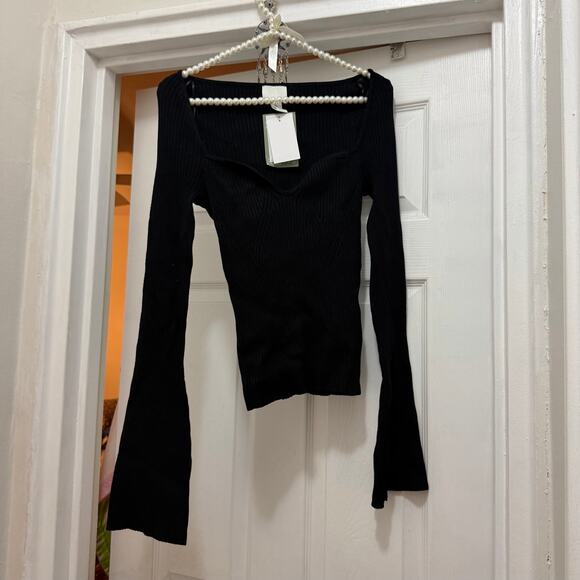 H&M Size Medium Black Rib Knit Sweater flare long sleeves sweetheart neck NWT - Picture 7 of 10